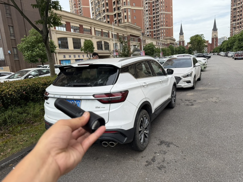 GEELY Coolray 2021 car image #8
