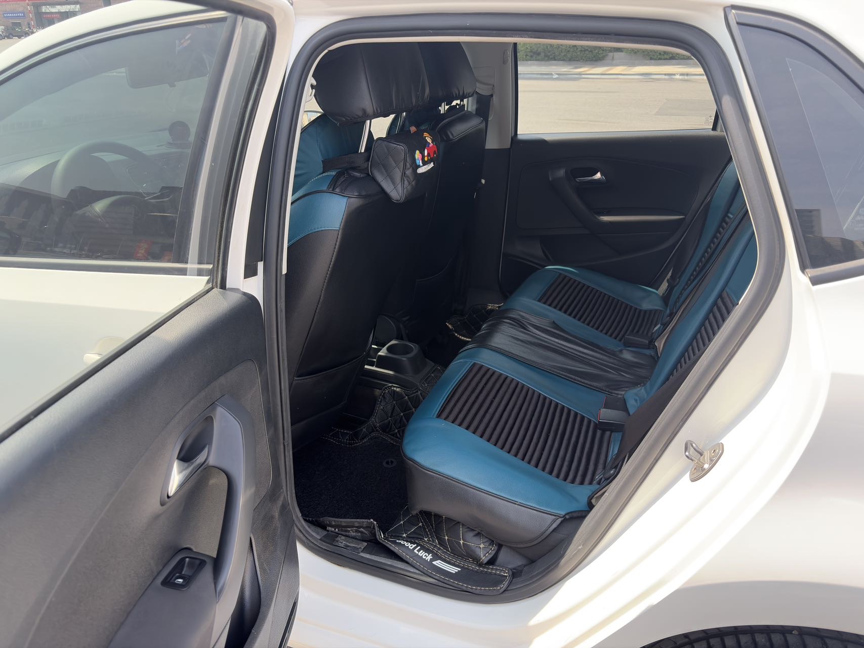 Volkswagen Polo 2018 car image #9