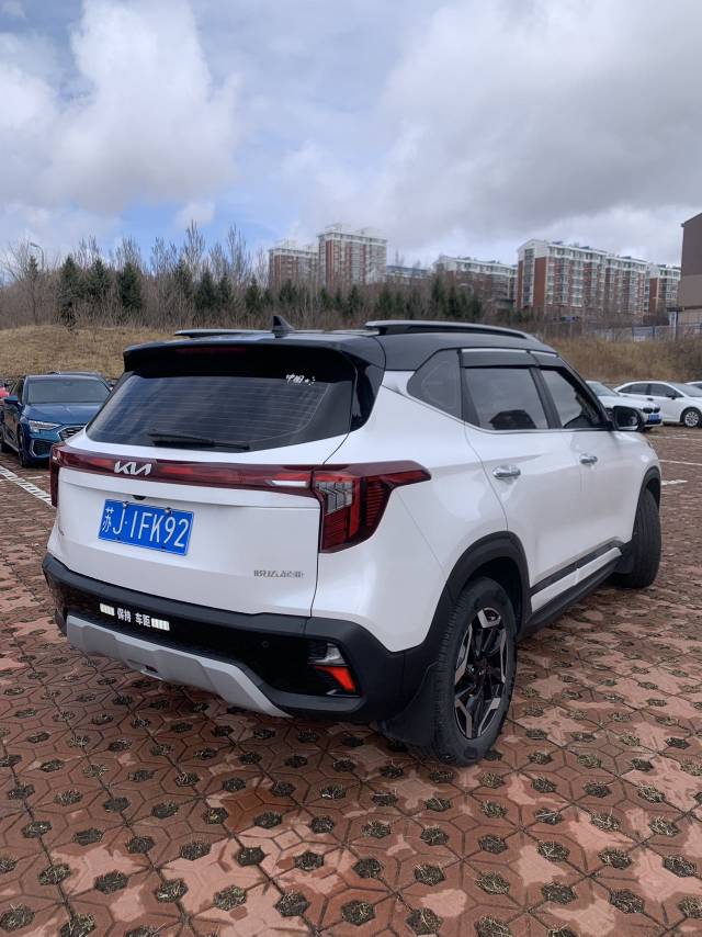 Kia Seltos 2023 #4 Kia Seltos 2023 car image #4