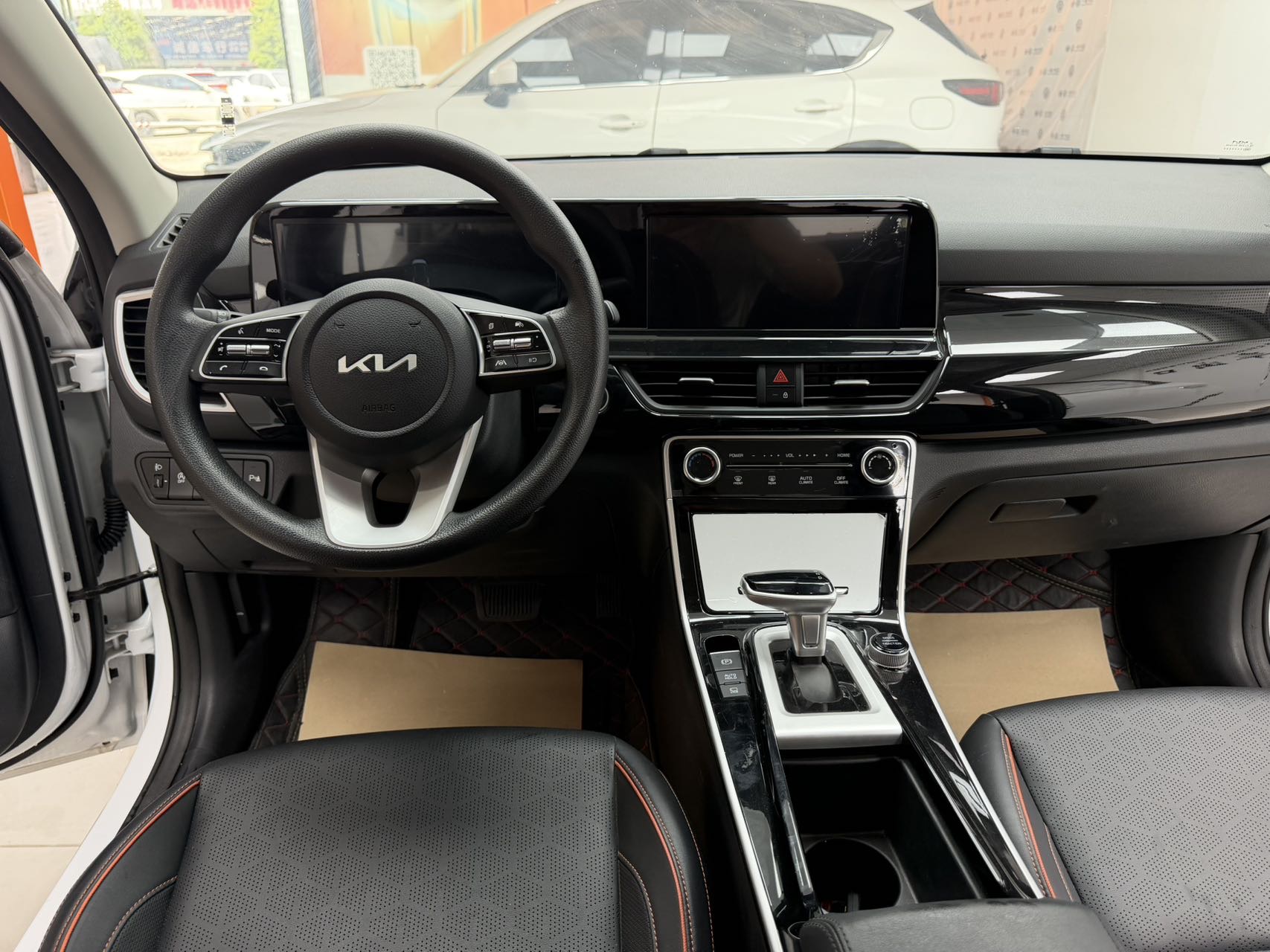 Kia Seltos 2023 #15 Kia Seltos 2023 car image #15