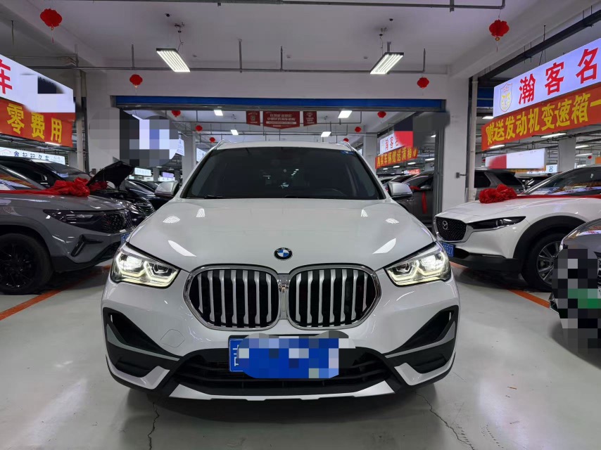 BMW X1 2023 car image #2