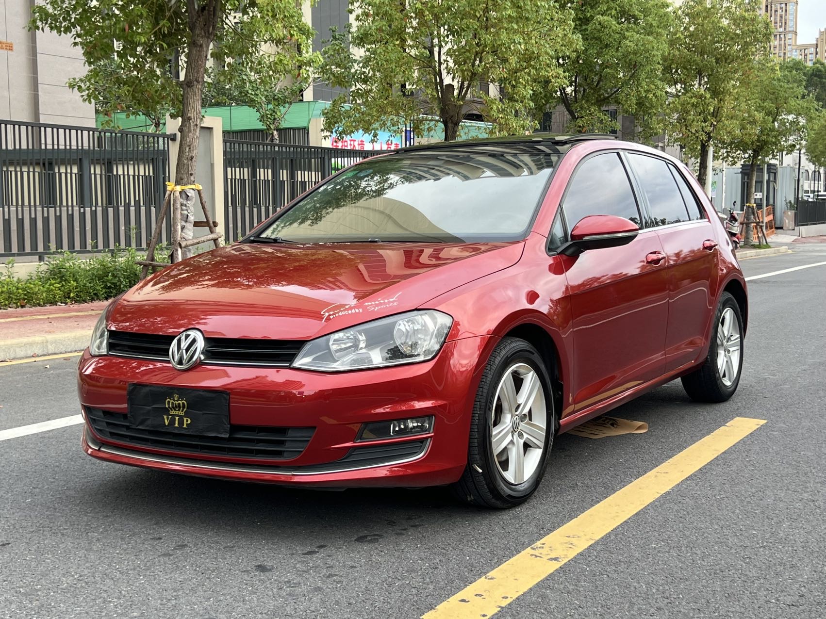 Volkswagen Golf 2014 Volkswagen Golf 2014 car image