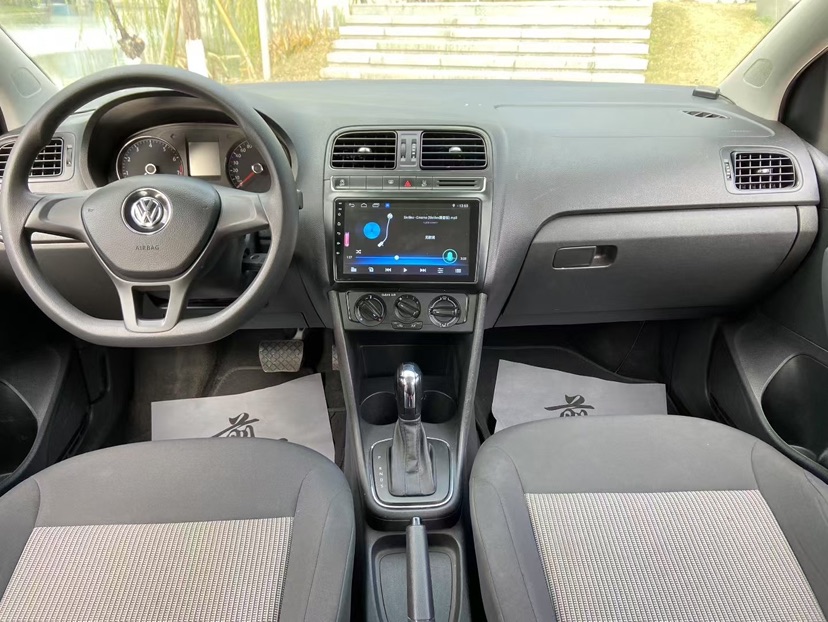 Volkswagen Polo 2019 car image #8