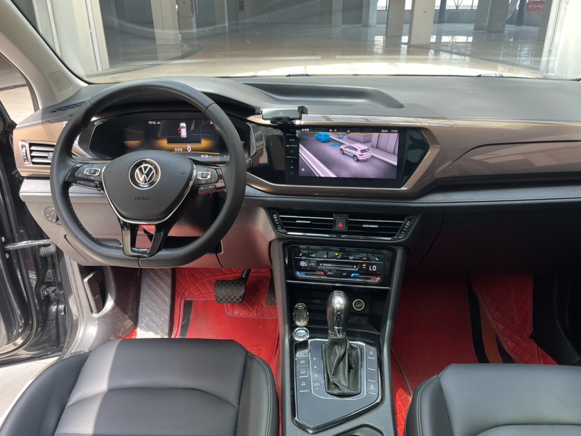 Volkswagen Tharu 2022 car image #9