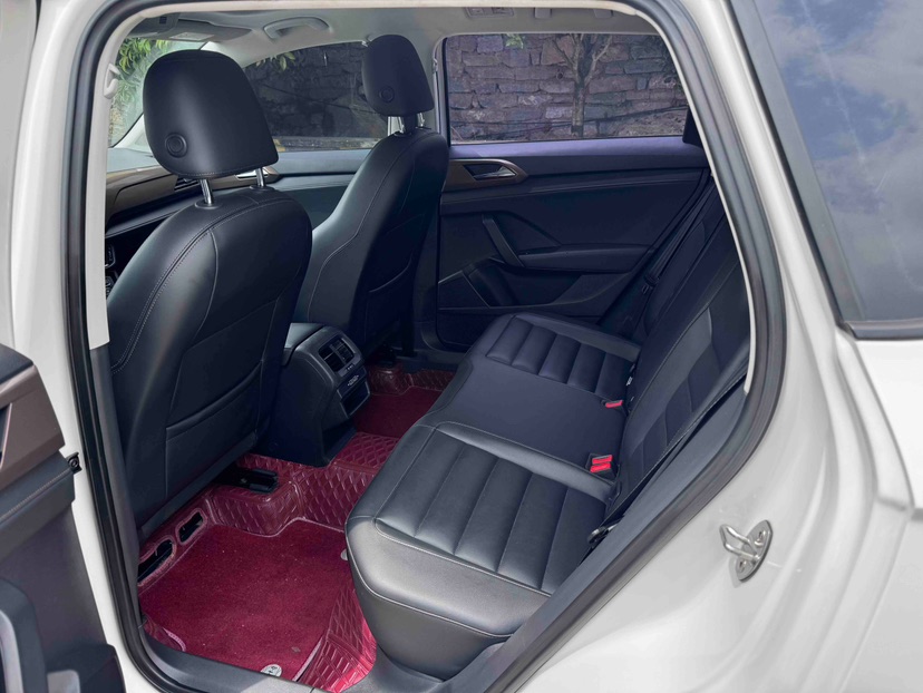 Volkswagen Tharu 2020 car image #6