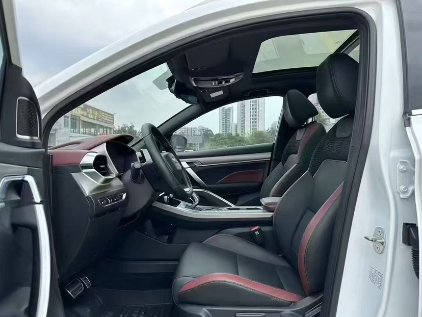 GEELY Coolray 2020 immagine di auto #4
