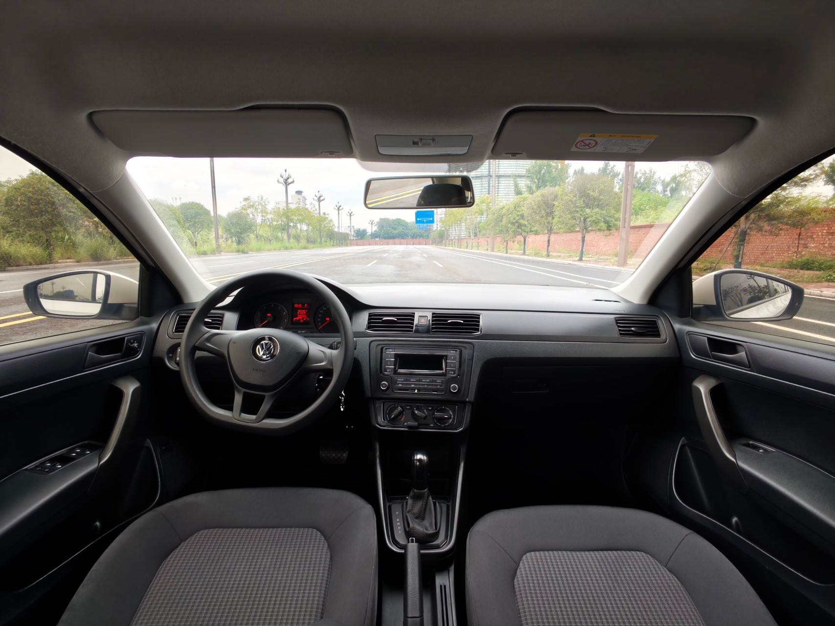 Volkswagen Santana 2019 car image #8