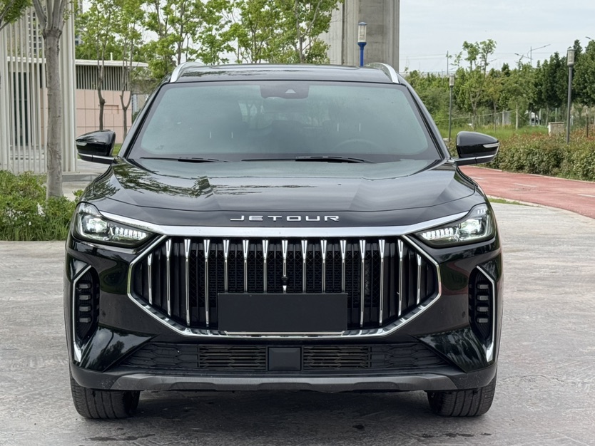 Jetour X70 PLUS 2023 car image #2