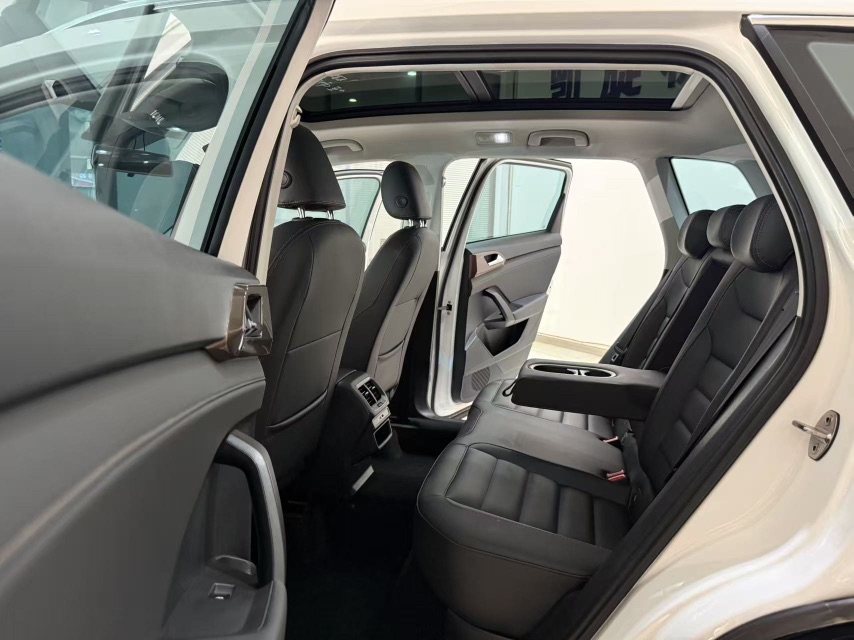 Volkswagen Tharu 2022 car image #7