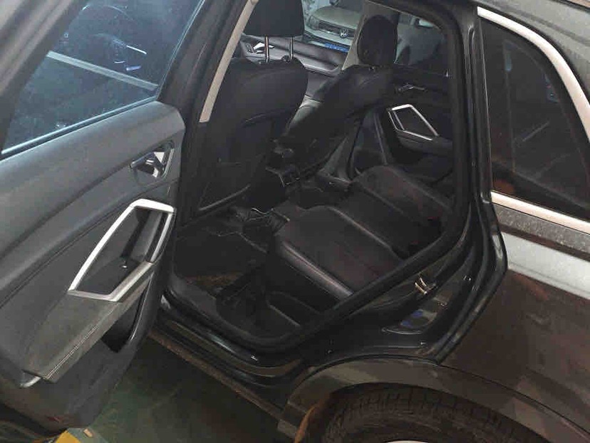 Audi Q3 2023 #6 Audi Q3 2023 car image #6