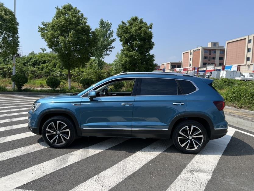 Volkswagen Tharu 2020 car image #2