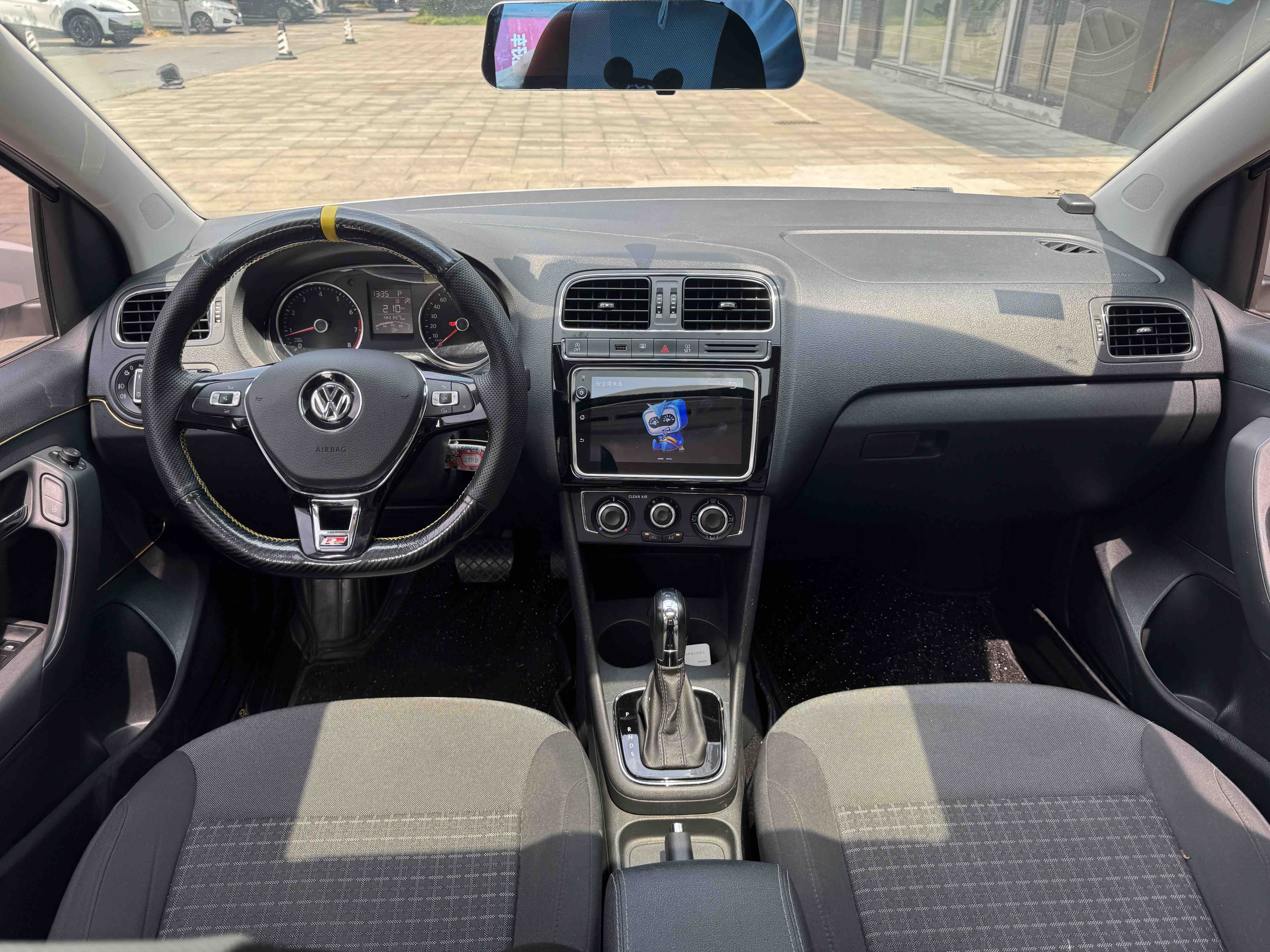 Volkswagen Polo 2019 car image #5