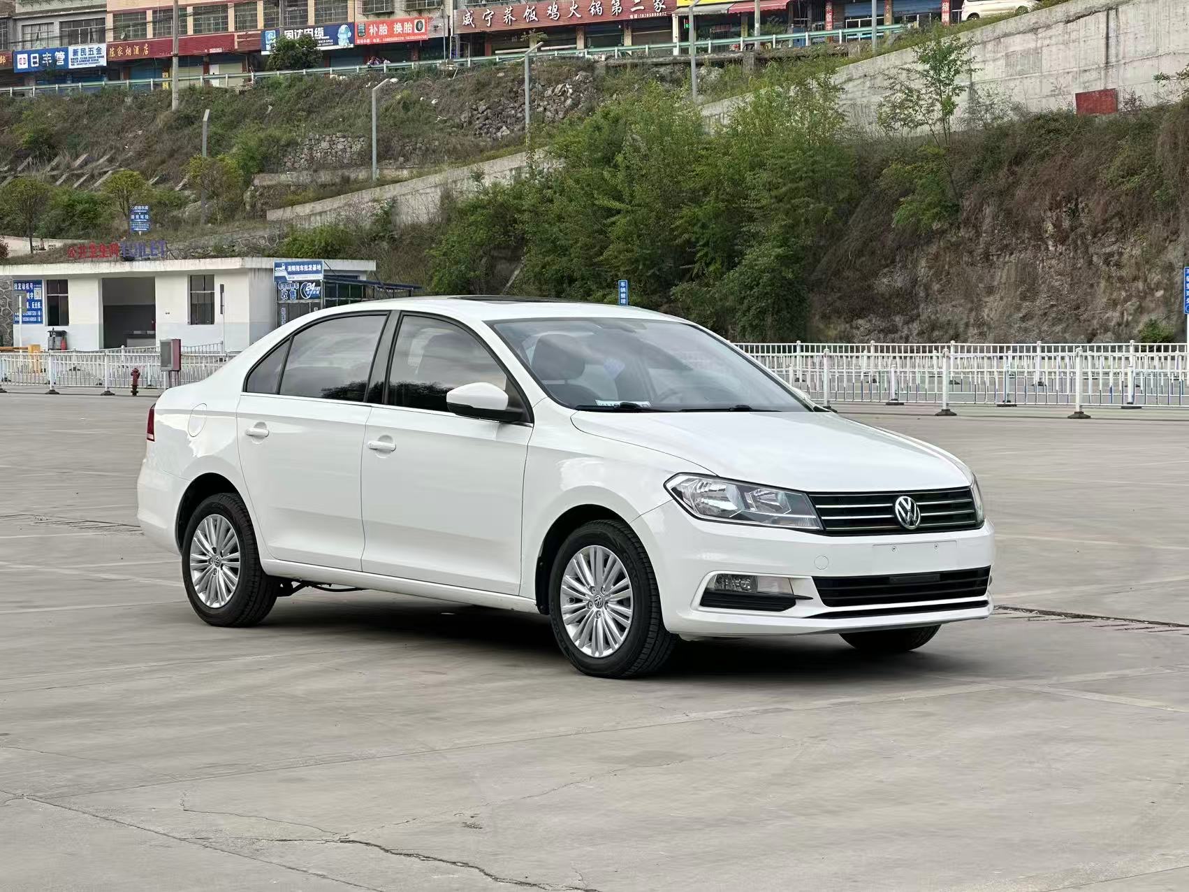 Volkswagen Santana 2019 car image #3