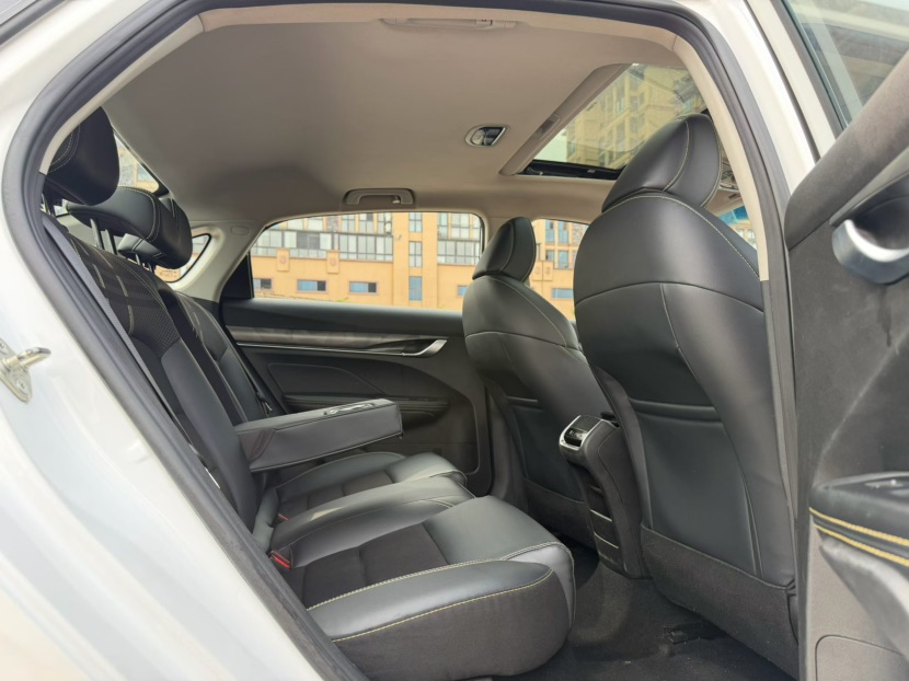 GEELY Binray 2021 car image #9