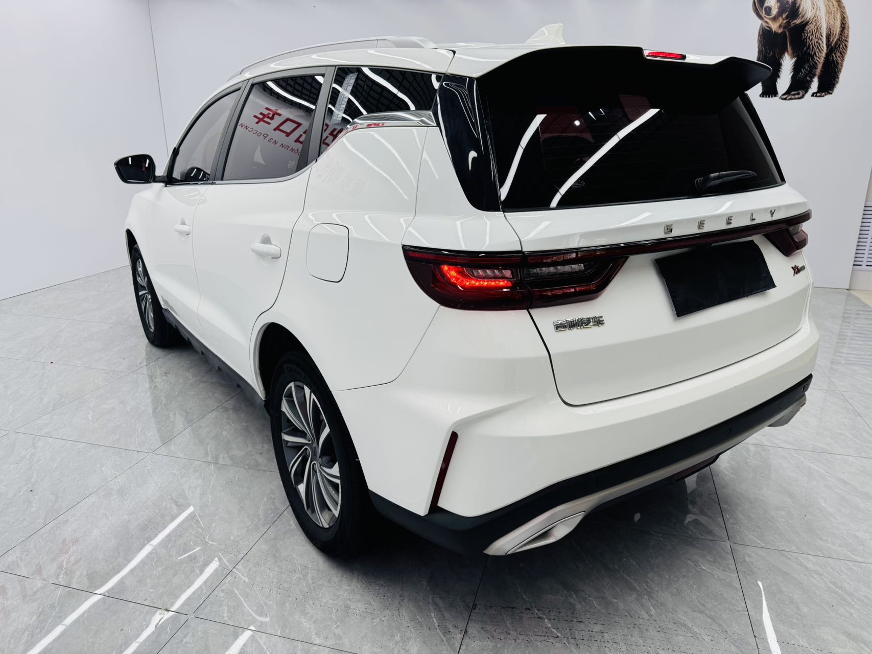 GEELY Vision X6 2023 car image #13