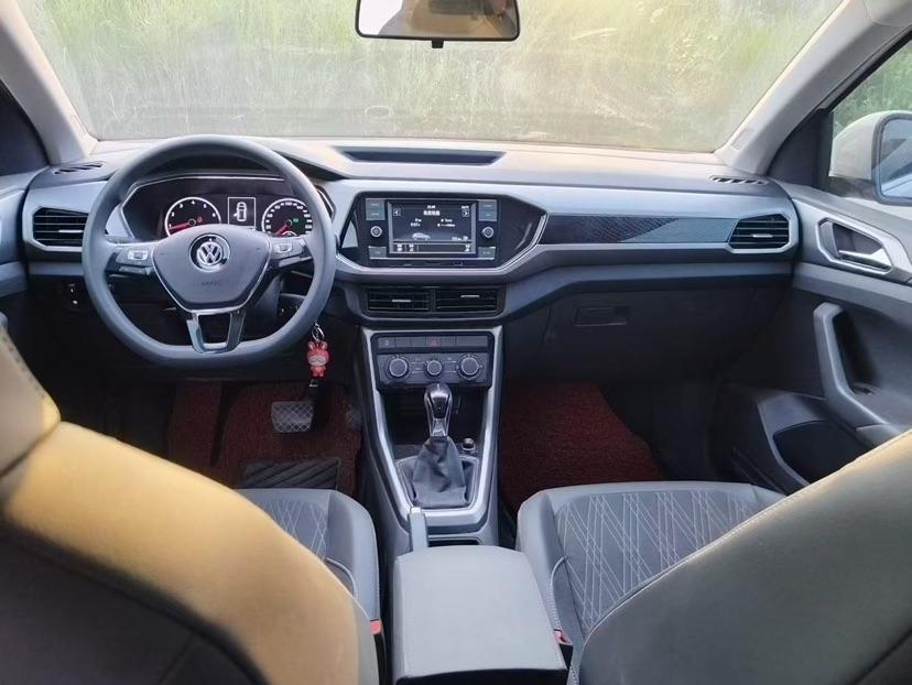Volkswagen T-Cross 2020 #6 Volkswagen T-Cross 2020 car image #6