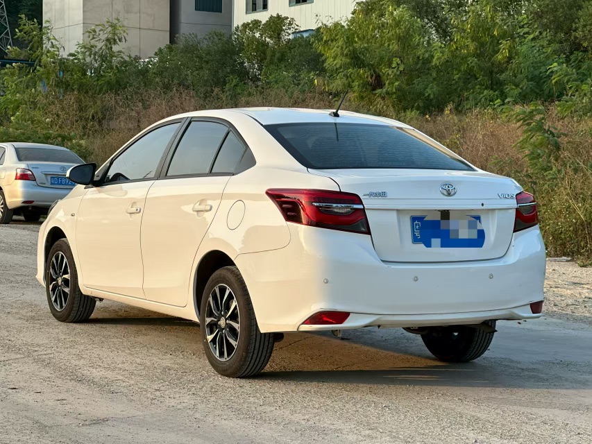 Toyota Vios 2021 image de voiture #4