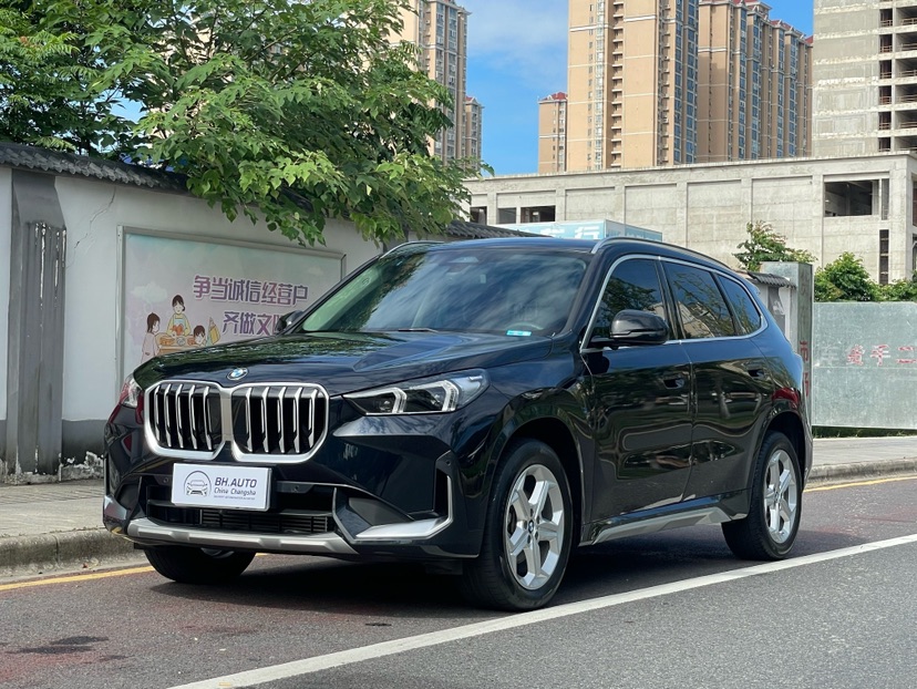 BMW X1 2023 BMW X1 2023 car image
