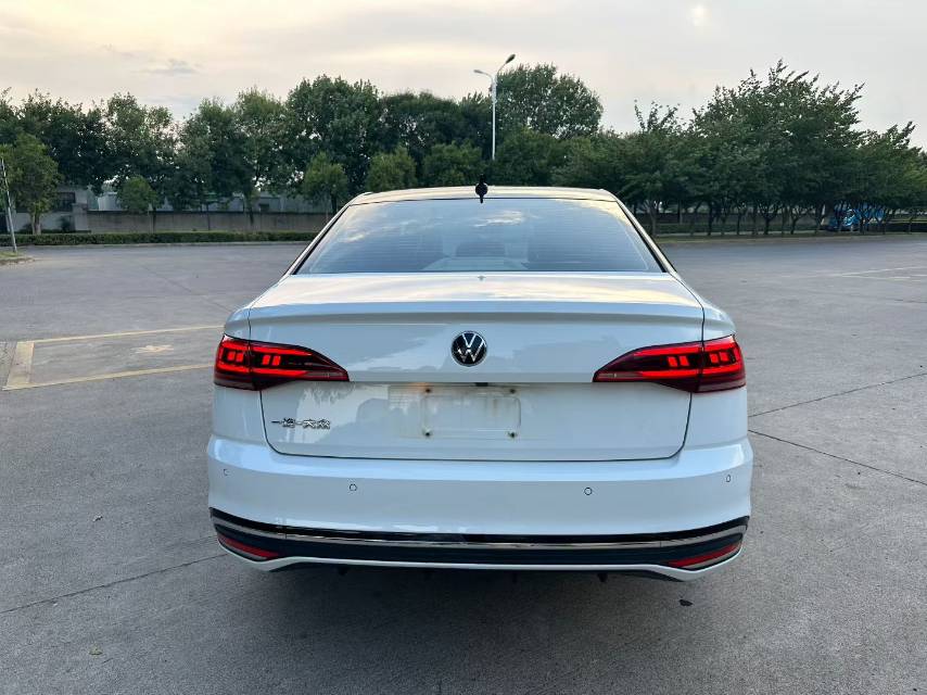Volkswagen Bora 2022 car image #8