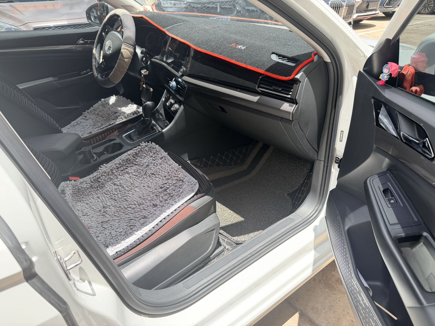 Volkswagen Bora 2022 car image #6