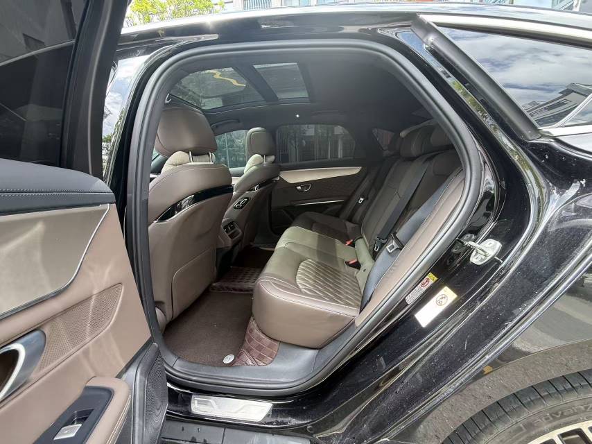 BYD Han 2024 car image #5