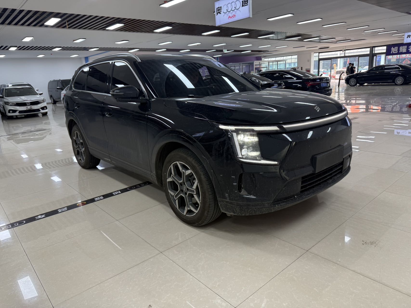 Jetour X70 PLUS C-DM 2025 Jetour X70 PLUS C-DM 2025 car image