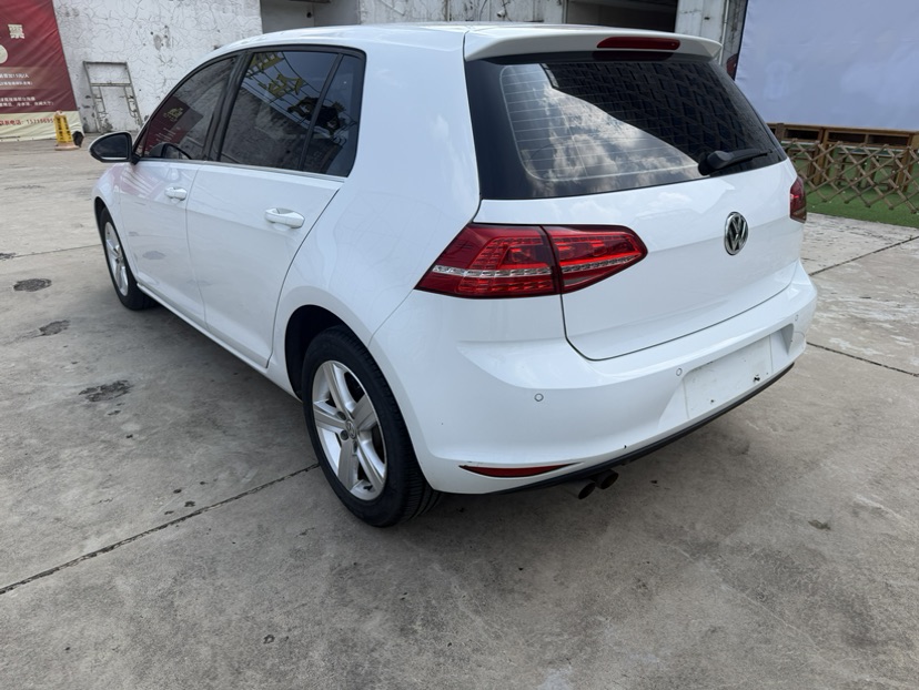 Volkswagen Golf 2015 car image #5
