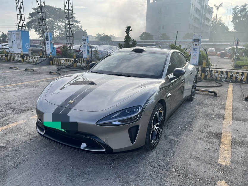 MI SU7 2025 car image 