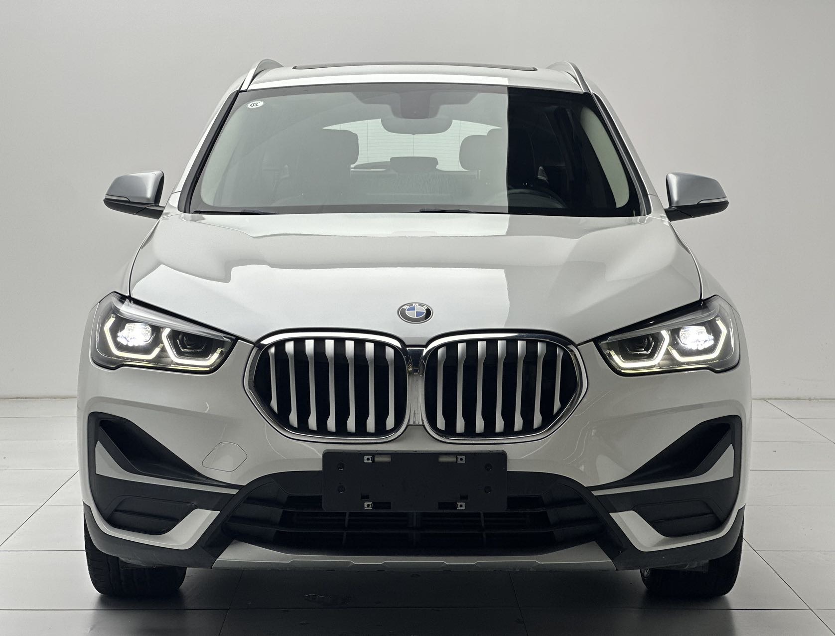 BMW X1 2023 car image #2