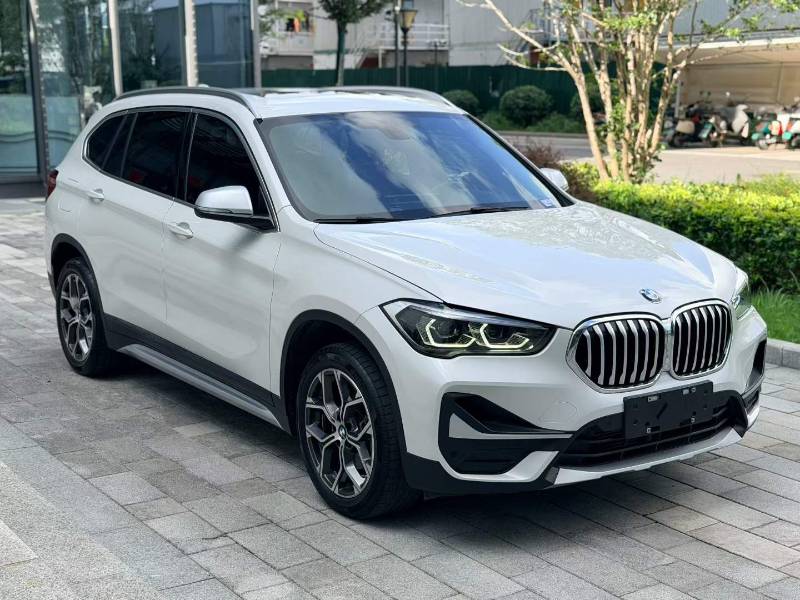 BMW X1 2022 car image #2
