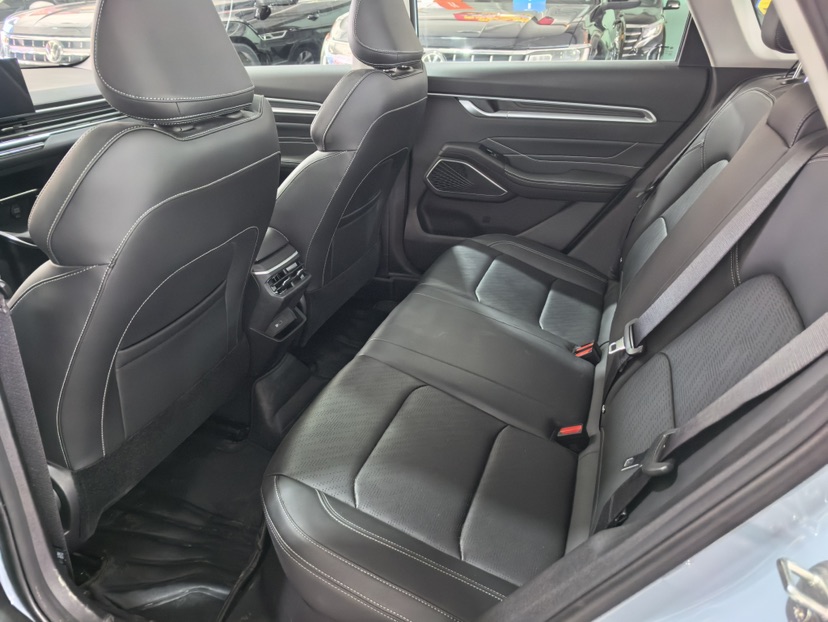GEELY Emgrand 2024 #5 GEELY Emgrand 2024 car image #5