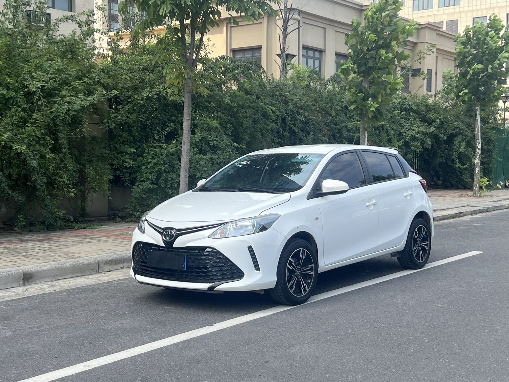 2018 2018 car image
