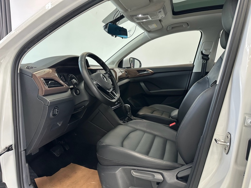 Volkswagen Tharu 2021 car image #4
