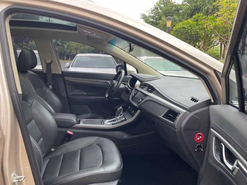 GEELY Emgrand GS 2018 #8 GEELY Emgrand GS 2018 car image #8