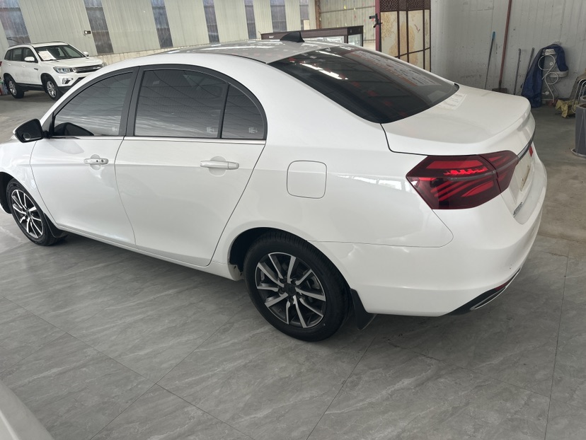 GEELY Emgrand 2019 #4 GEELY Emgrand 2019 car image #4