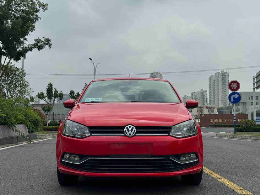 Volkswagen Polo 2017 car image #2