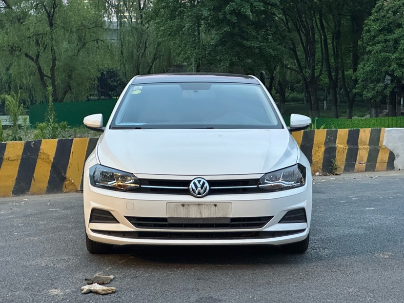 Volkswagen Polo 2021 car image #2