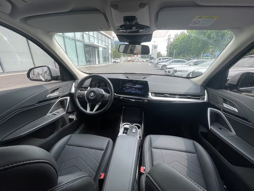 BMW X1 2023 car image #9