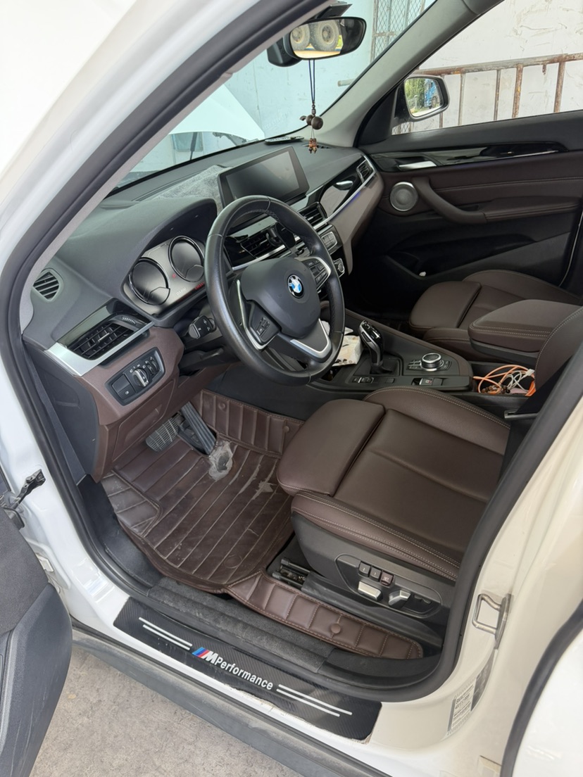 BMW X1 2021 car image #2