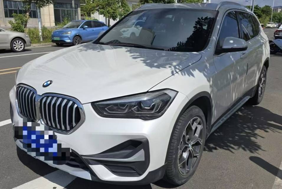 BMW X1 2020 BMW X1 2020 car image