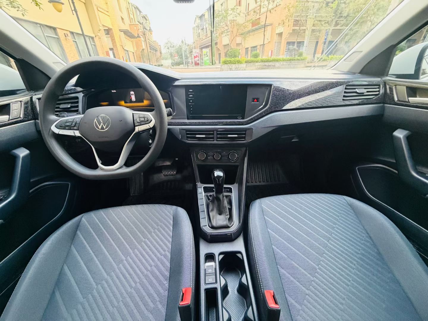 Volkswagen Lavida 2025 car image #6