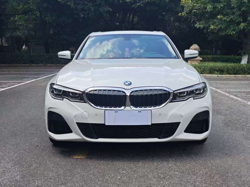 BMW 3 Series 2022 #2 BMW 3 Series 2022 car image #2
