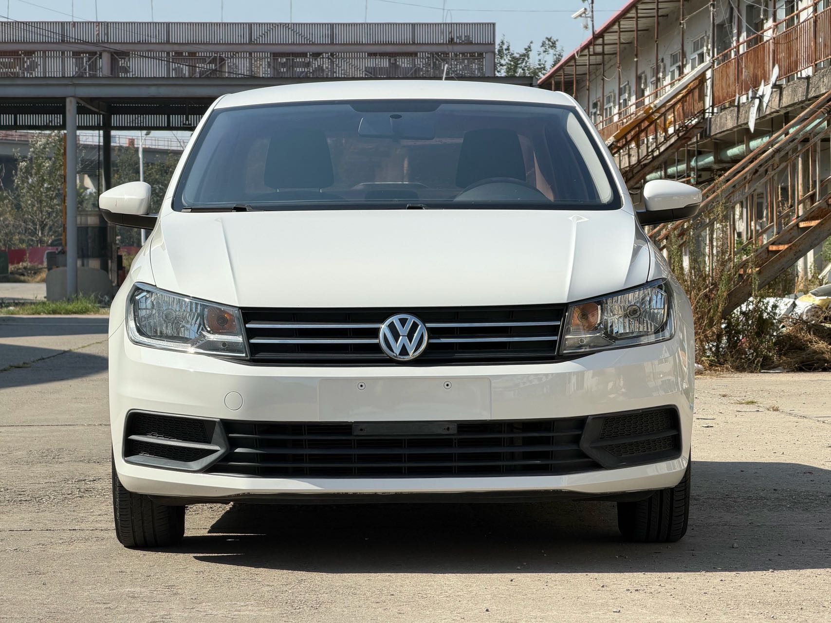 Volkswagen Santana 2019 car image #2