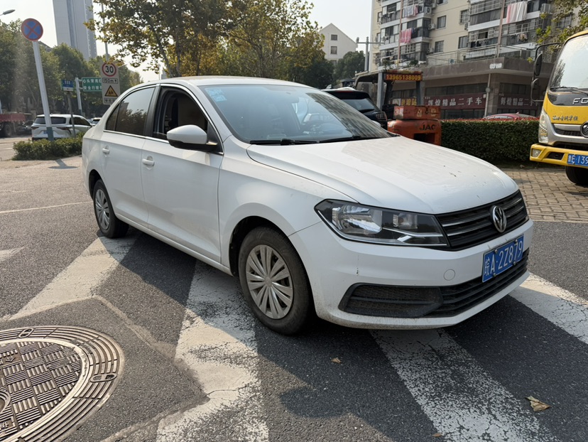 Volkswagen Santana 2019 car image #3