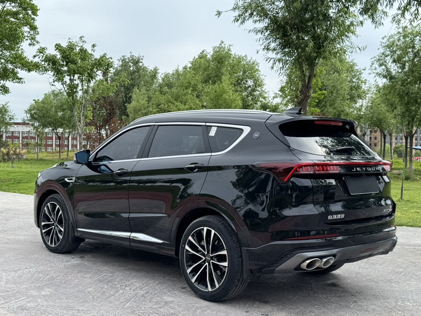 Jetour X70 PLUS 2023 car image #6