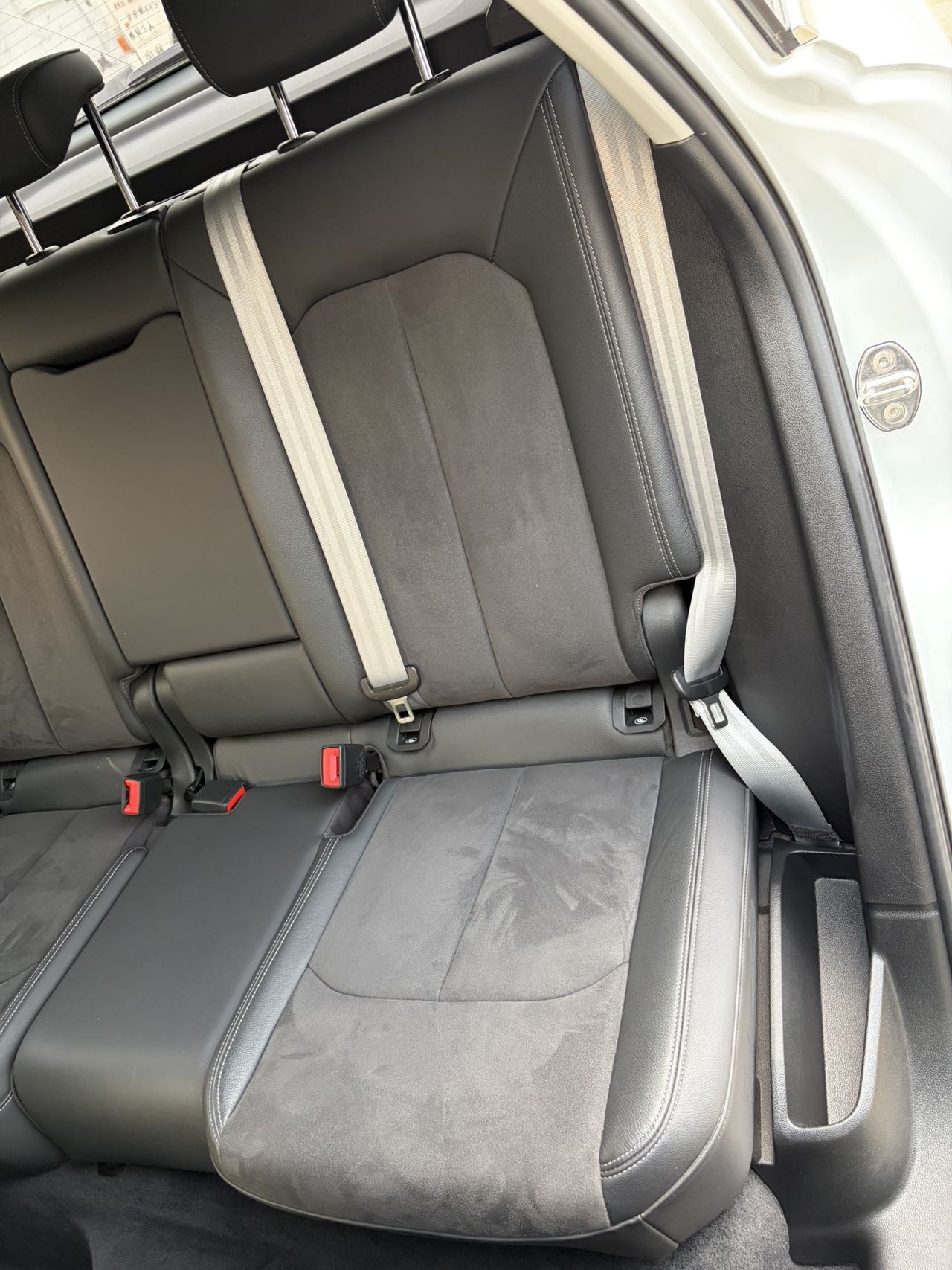 Audi Q3 2022 car image #5