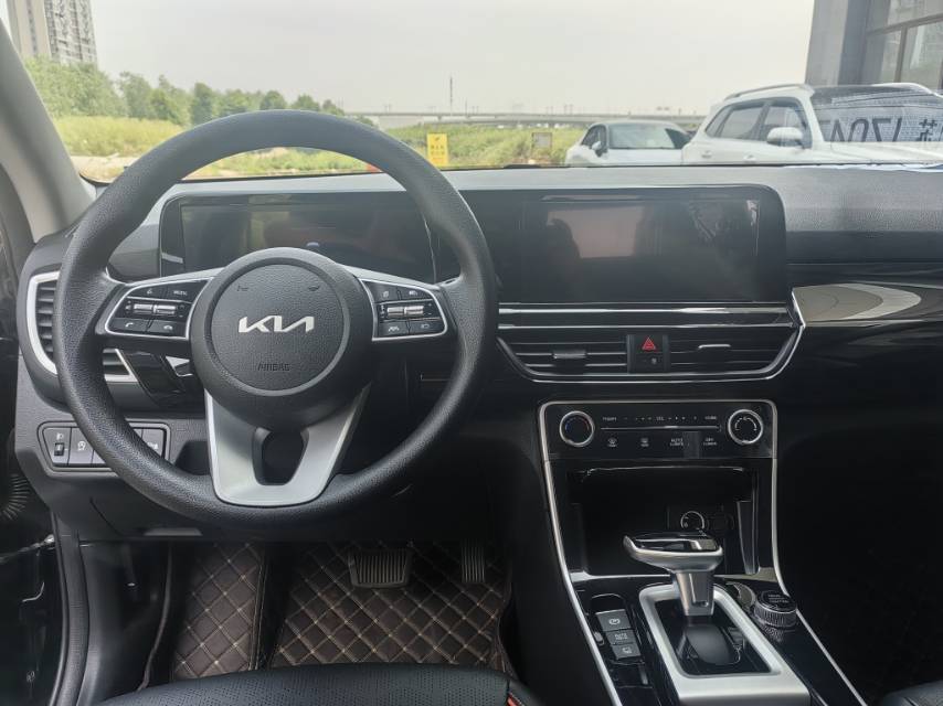Kia Seltos 2023 #5 Kia Seltos 2023 car image #5