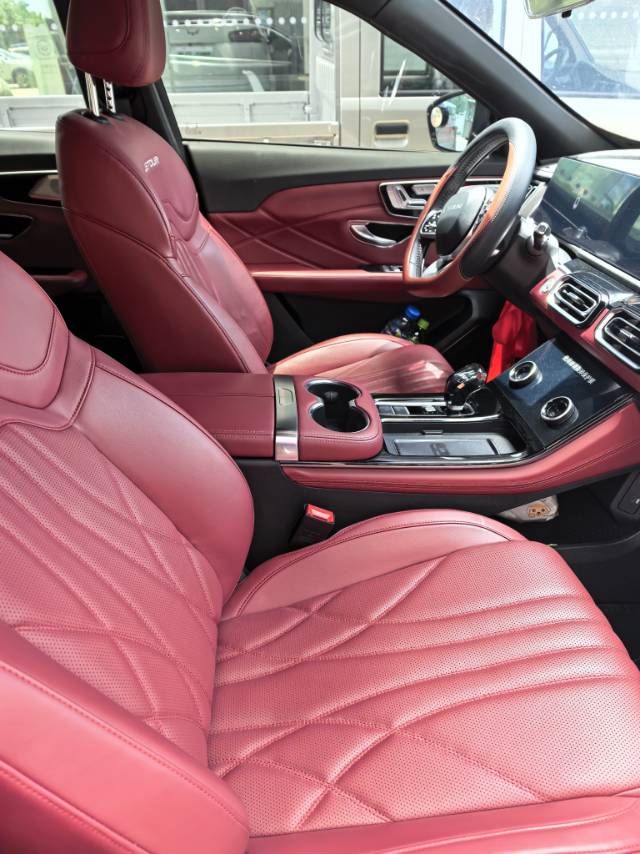 Jetour X70 PLUS 2025 car image #3