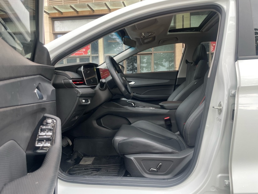 GEELY Binray 2025 car image #4