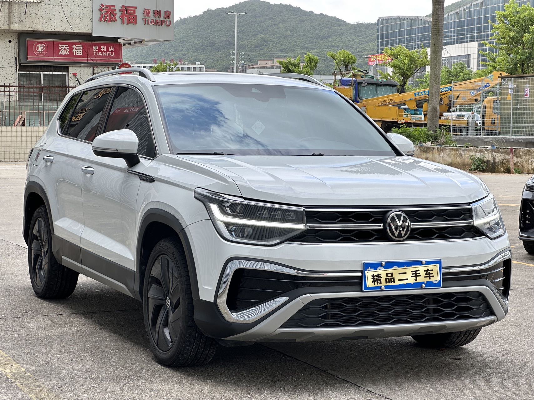 Volkswagen Tharu 2023 car image #3